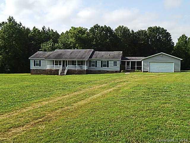 11621 Toccoa Dr, Midland, NC 28107 photo 1
