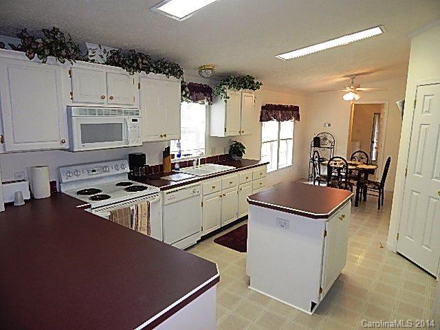 11621 Toccoa Dr, Midland, NC 28107 photo 8