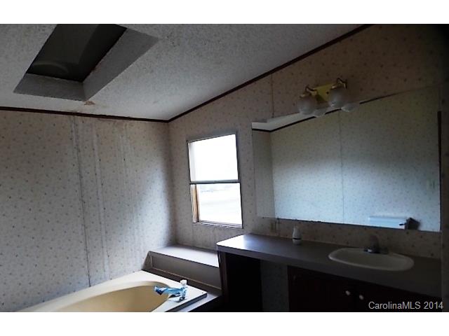 122 Flake Rd, Harmony, NC 28634 photo 13
