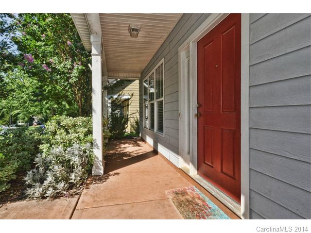 536 Catawba Ave, Davidson, NC 28036 photo 2
