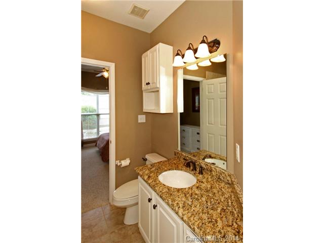 1300 Torrence 1300 Cir #1300, Davidson, NC 28036 photo 17