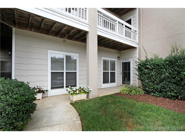 1300 Torrence 1300 Cir #1300, Davidson, NC 28036 photo 4