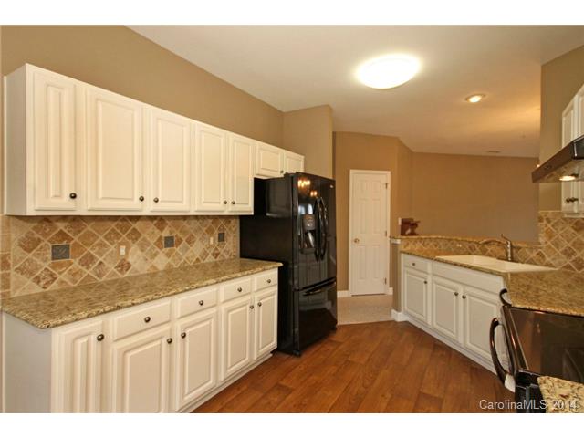 1300 Torrence 1300 Cir #1300, Davidson, NC 28036 photo 8