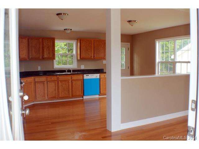 2043 E Park Dr, Lancaster, SC 29720 photo 2