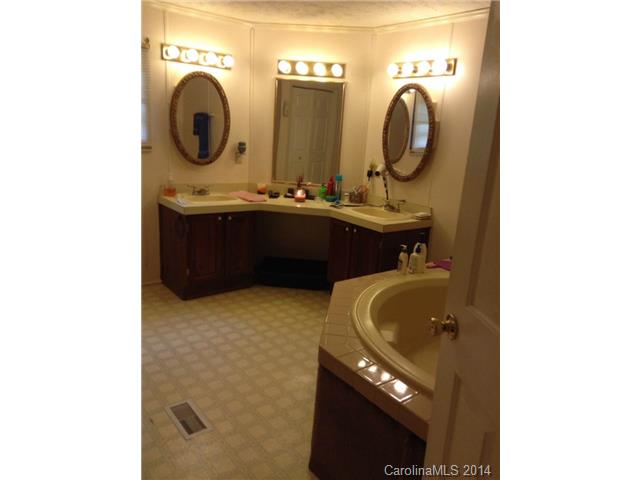 306 Electra Ln, Stanley, NC 28164 photo 8