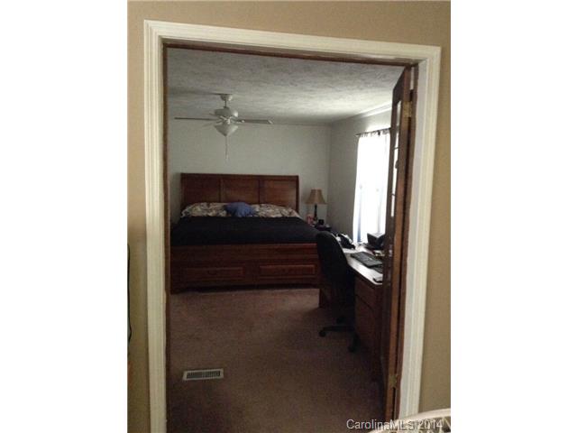 306 Electra Ln, Stanley, NC 28164 photo 6