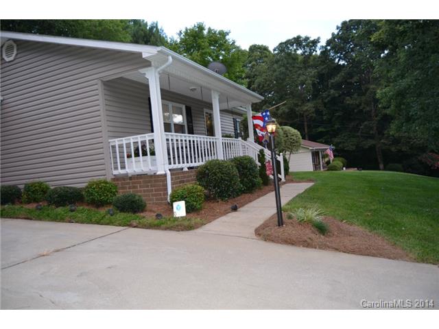 724 E Chestnut St, Stanley, NC 28164 photo 3