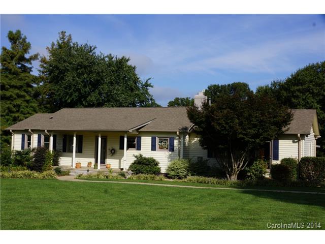 21538 Delftmere Dr, Cornelius, NC 28031 photo 1