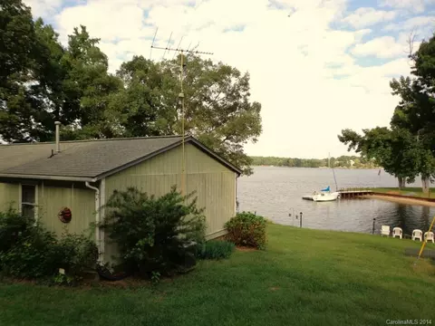 3934 Sandy Point Dr, York, SC 29745 photo 3