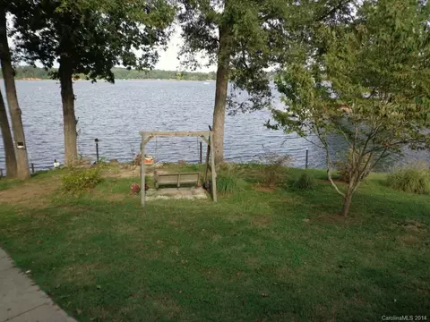 3934 Sandy Point Dr, York, SC 29745 photo 8