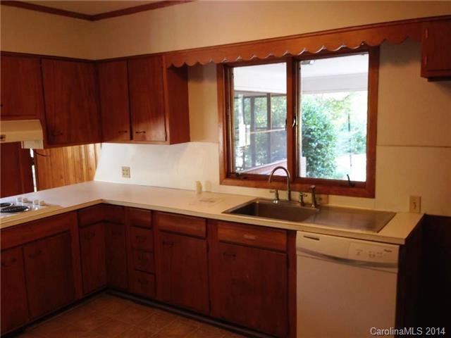 407 Robin Dr, Monroe, NC 28112 photo 2