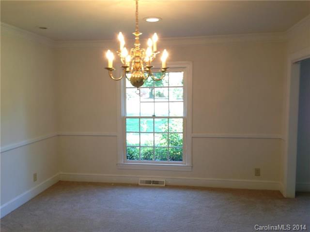 407 Robin Dr, Monroe, NC 28112 photo 5