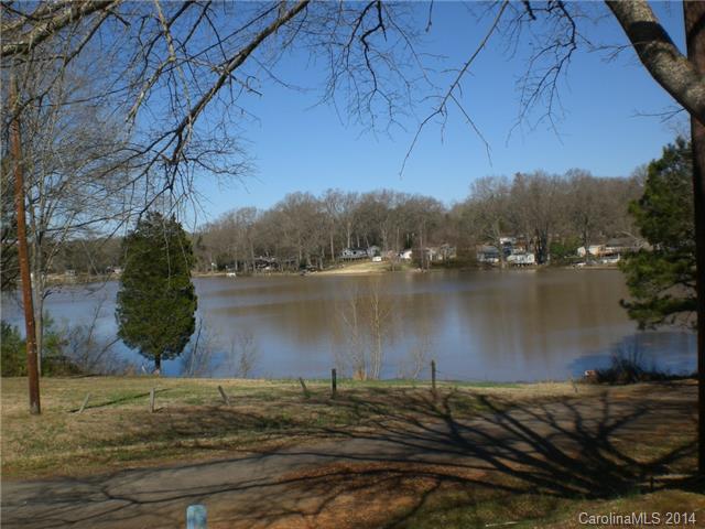 1120 Shore Dr, Lancaster, SC 29720 photo 1