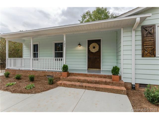 121 Lynbrook Dr, Davidson, NC 28036 photo 2