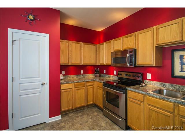 9168 Glenashley Dr, Cornelius, NC 28031 photo 11