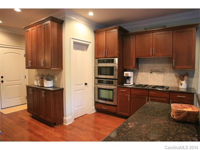 20262 Riverchase Dr, Cornelius, NC 28031 photo 12