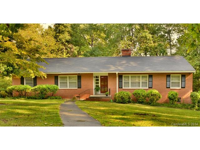 918 Forest Dr, Lancaster, SC 29720 photo 2