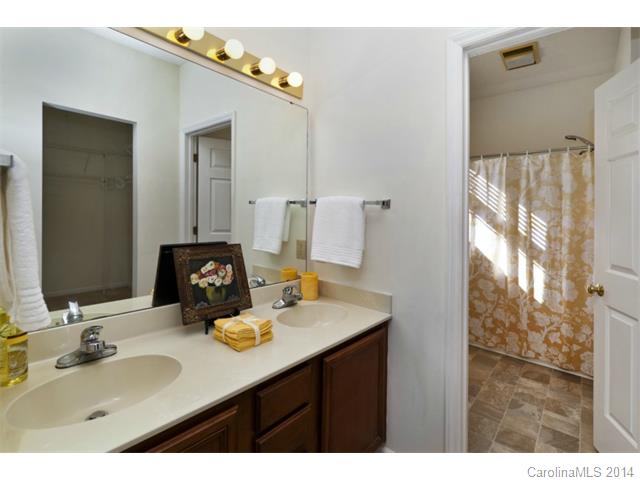 19930 Oak Leaf Cir #27, Cornelius, NC 28031 photo 12