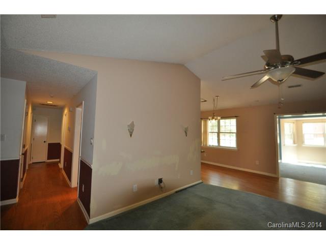 13803 Dansington Ct, Pineville, NC 28134 photo 9
