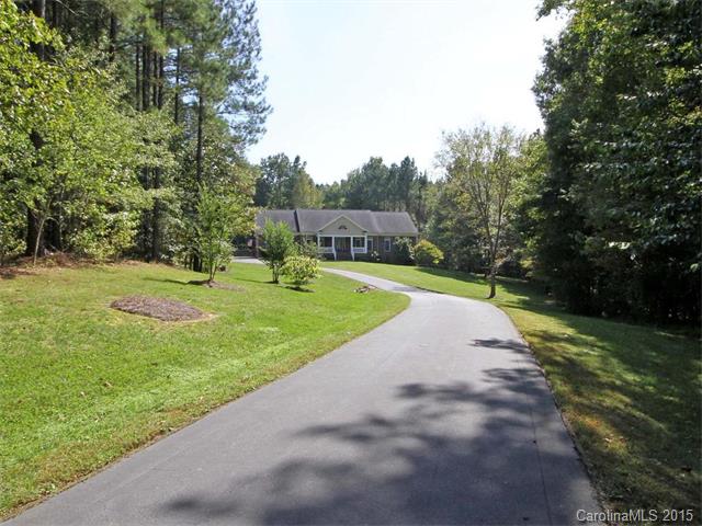 1860 Forest Ridge Dr, Stanley, NC 28164 photo 1
