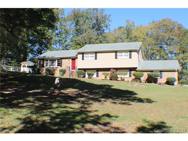 2251 Watts Dr, Lancaster, SC 29720 photo 1