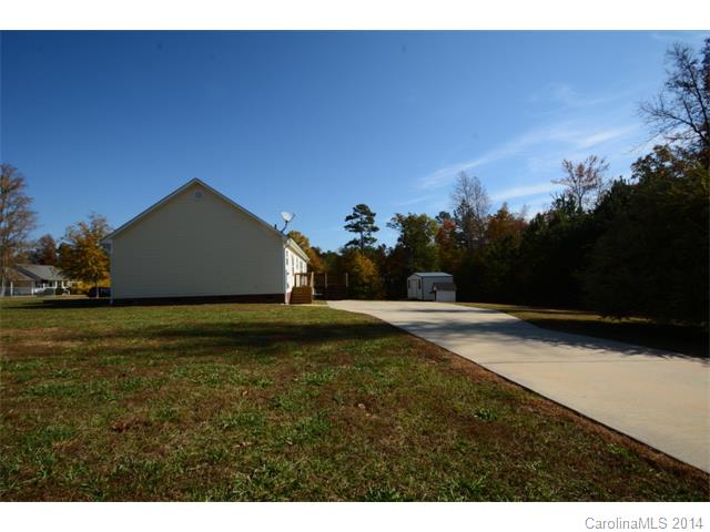 2321 Morningside Dr, Lancaster, SC 29720 photo 4