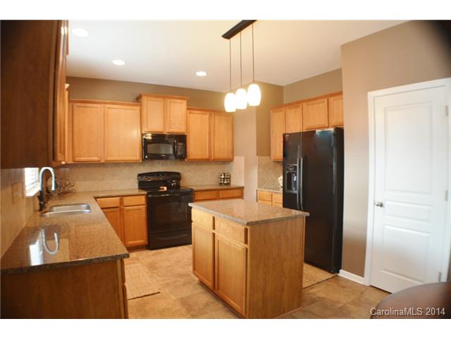 3309 Brackhill St, Davidson, NC 28036 photo 2