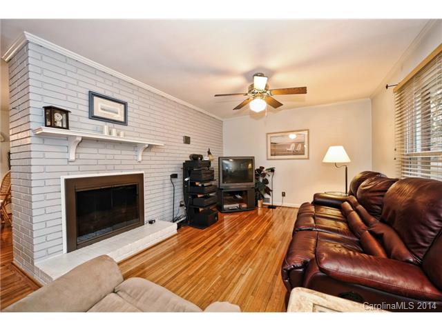 5420 Farmbrook Dr, Charlotte, NC 28210 photo 4