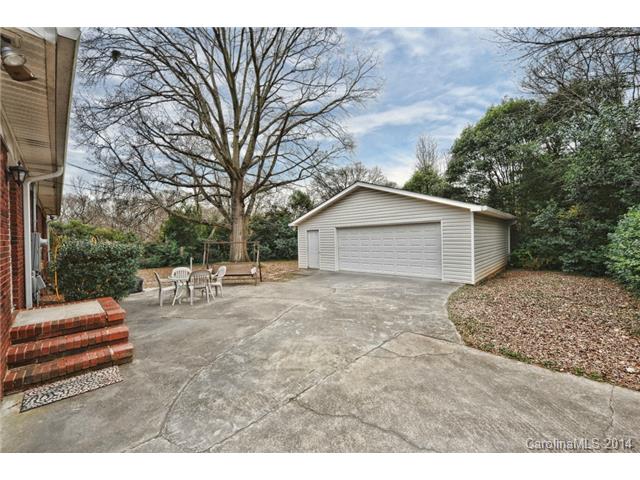 5420 Farmbrook Dr, Charlotte, NC 28210 photo 18