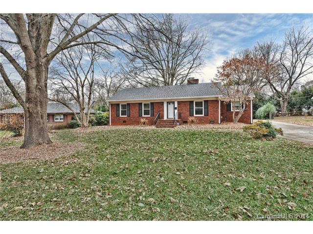 5420 Farmbrook Dr, Charlotte, NC 28210 photo 1