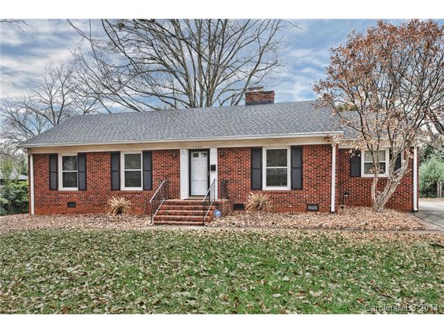5420 Farmbrook Dr, Charlotte, NC 28210 photo 2