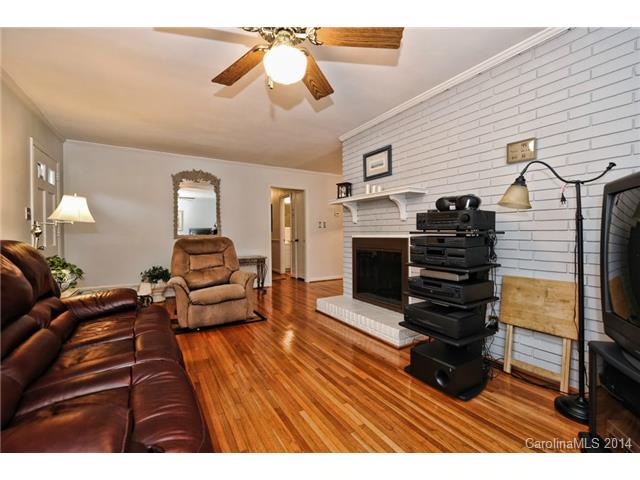 5420 Farmbrook Dr, Charlotte, NC 28210 photo 5
