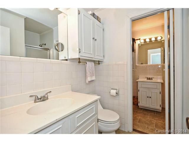 5420 Farmbrook Dr, Charlotte, NC 28210 photo 12