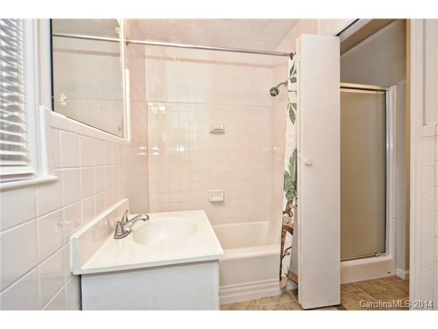 5420 Farmbrook Dr, Charlotte, NC 28210 photo 9
