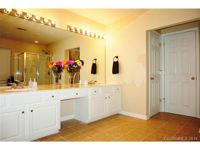 20718 Waters Edge Ct, Cornelius, NC 28031 photo 15