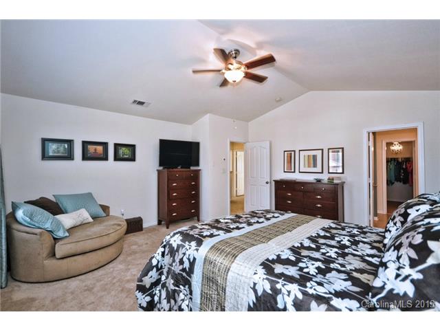1402 River Run Rd, Lowell, NC 28098 photo 15
