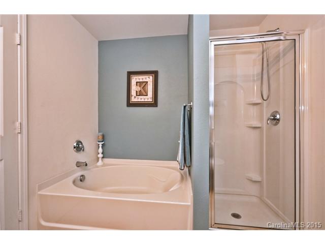 1402 River Run Rd, Lowell, NC 28098 photo 17