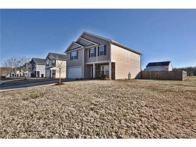 1402 River Run Rd, Lowell, NC 28098 photo 3