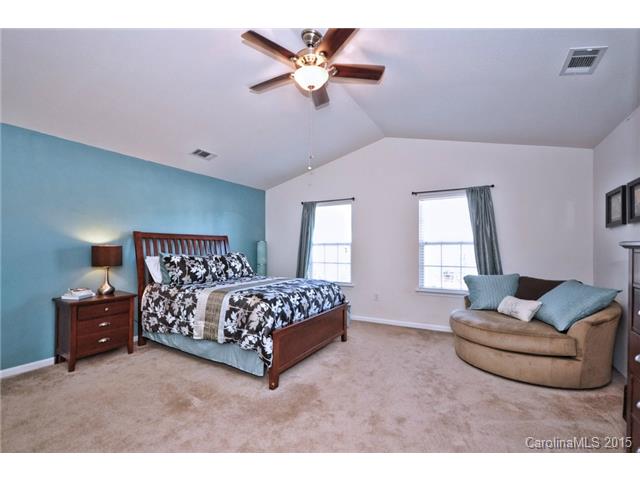 1402 River Run Rd, Lowell, NC 28098 photo 13