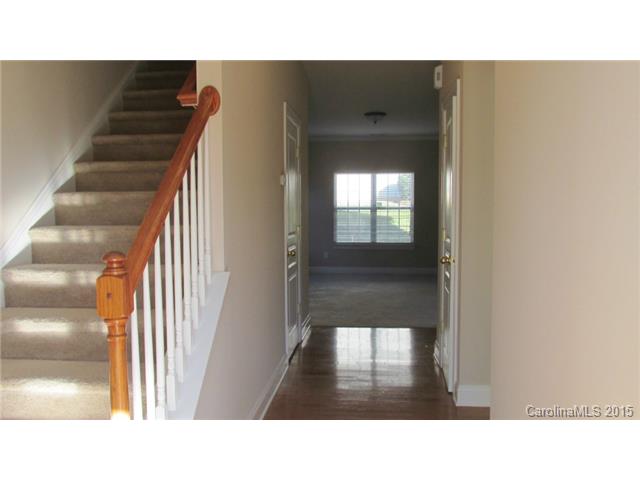 19138 Ruffner Dr, Cornelius, NC 28031 photo 2