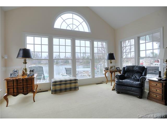 17511 Springwinds Dr, Cornelius, NC 28031 photo 4