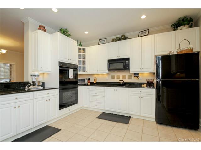 6601 Fox Ridge Cir, Davidson, NC 28036 photo 10