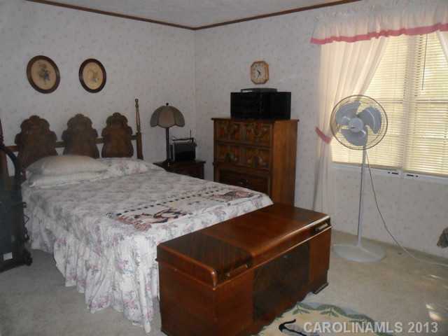 119 Robert Rd, Crouse, NC 28033 photo 6