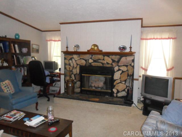 119 Robert Rd, Crouse, NC 28033 photo 2