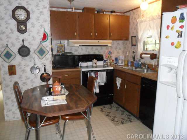 119 Robert Rd, Crouse, NC 28033 photo 4
