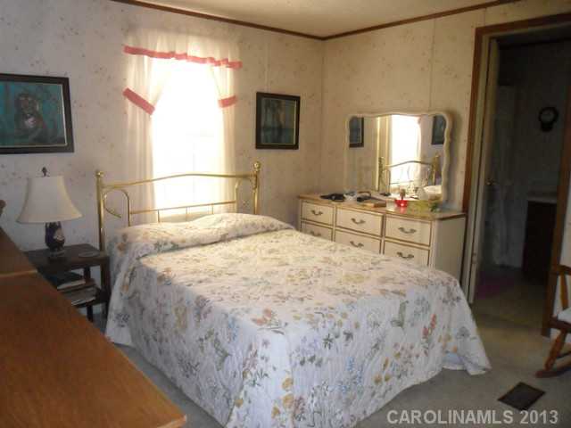 119 Robert Rd, Crouse, NC 28033 photo 5
