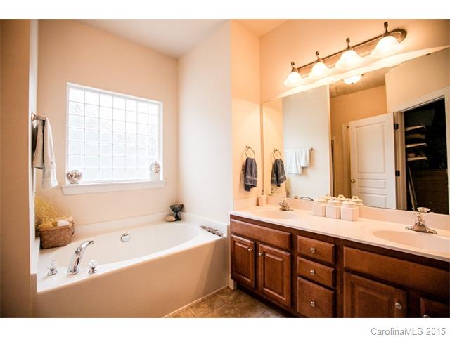 18917 Ruffner Dr, Cornelius, NC 28031 photo 12