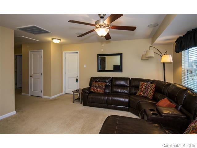3286 Streamside Dr, Davidson, NC 28036 photo 17