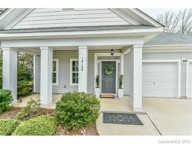 19129 Celestine Ln, Cornelius, NC 28031 photo 2
