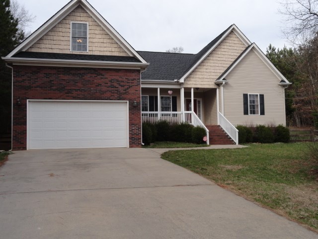 2032 Roadrunner Rd, Clover, SC 29710 photo 1